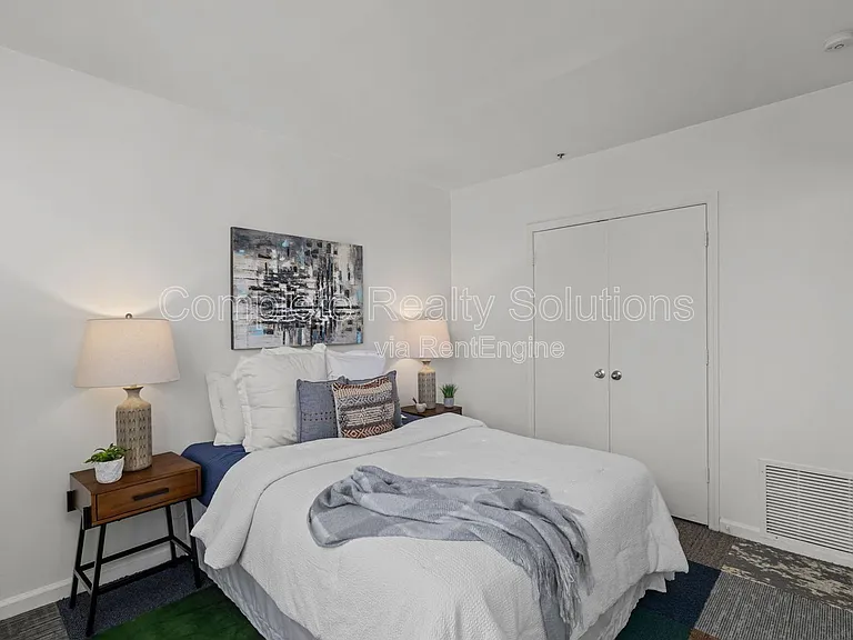 Riverview Apartments — Photo 17