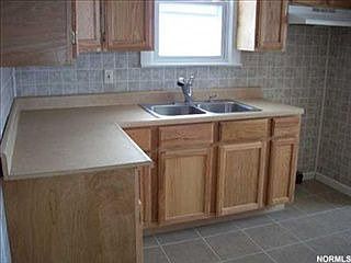 3rd image of 5923 Hillcrest Ave