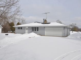 39305 N Kilbourne Rd, Wadsworth, IL 60083