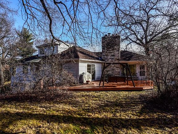 Beautiful deck off the back of the home to enjoy those spring and summer days and evenings.