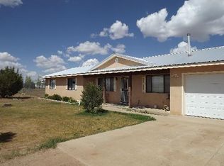 2 Switzer Ln, Edgewood, NM 87015