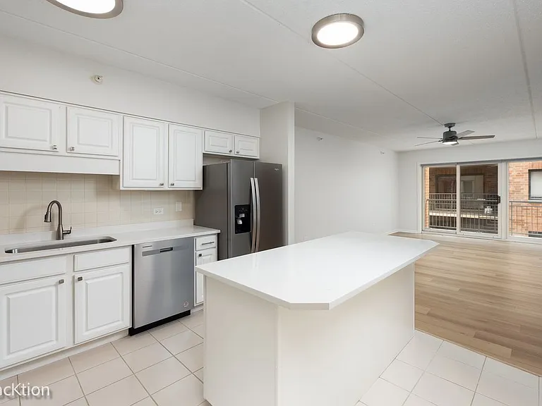 1 S Lincoln Ave #208 — Photo 7