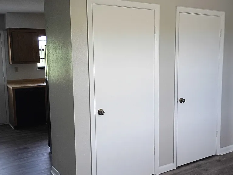 823 Englewood Rd #10 — Photo 5