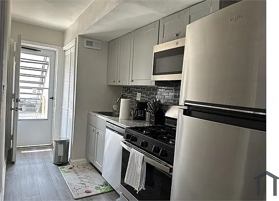 1607 Levis St NE #1 — Photo 13