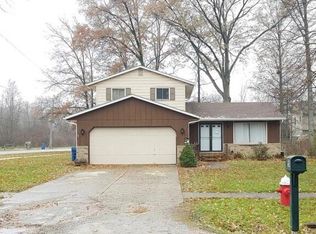 884 Lafayette Blvd, Sheffield Lake, OH 44054