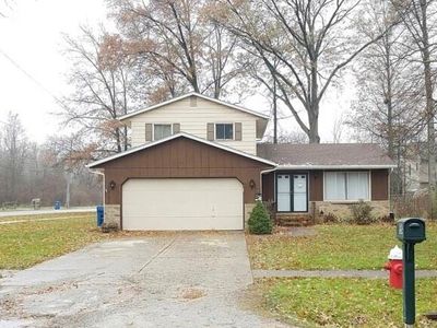884 Lafayette Blvd, Sheffield Lake, OH, 44054