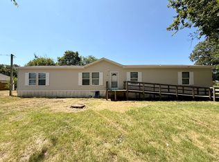 90 2nd St, Honey Grove, TX 75446