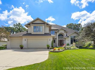 972 Pembridge Pl, Sugar Grove, IL 60554