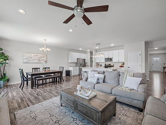 3rd image of 617 Wilmer Meadow Dr