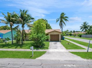 628 SW 3rd Ave, Boynton Beach, FL 33426