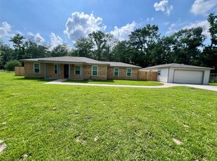 17 Linnwood Dr N, New Caney, TX 77357
