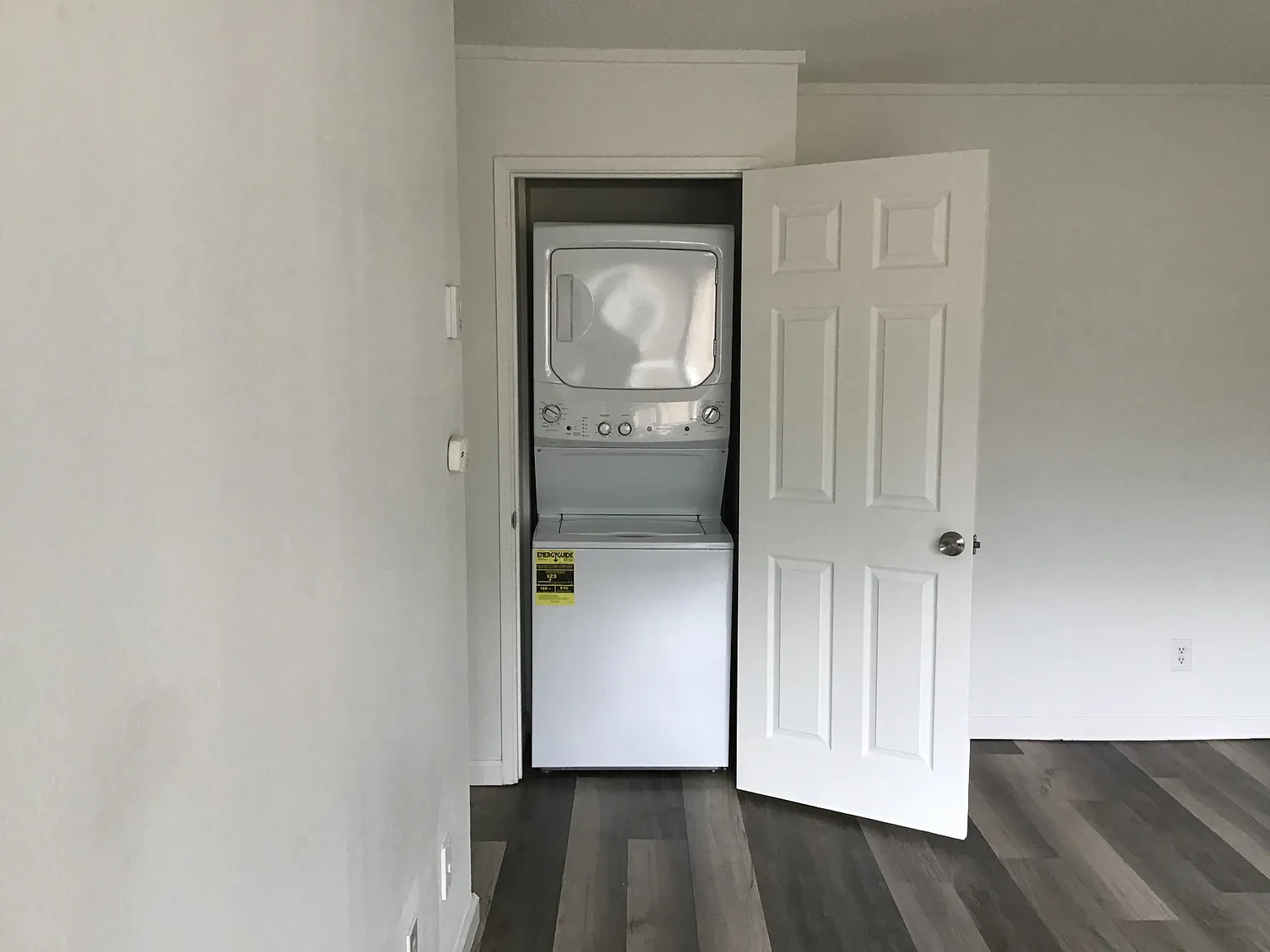 2 bed, 962 sqft, $1,795 — Photo 2