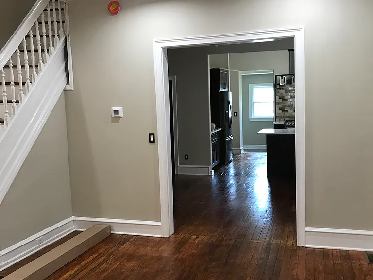 548 Martin St — Photo 10
