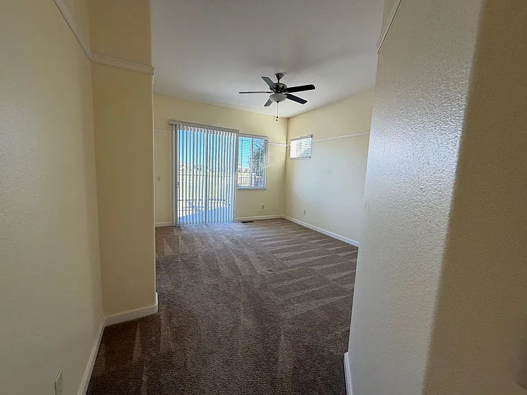 1041 Turnberry Dr — Photo 16