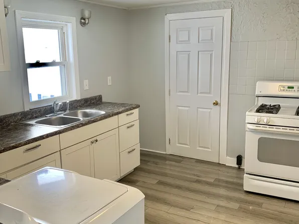 210 Center St #2, Brewer, ME 04412