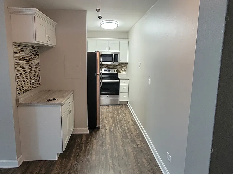 Lisle Station Apartments — Photo 95