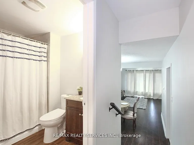 185 Earnscliffe Cir — Photo 29