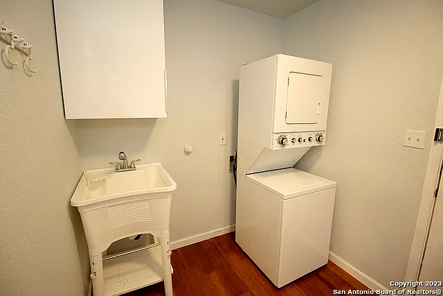 64 Vaughan Pl — Photo 10
