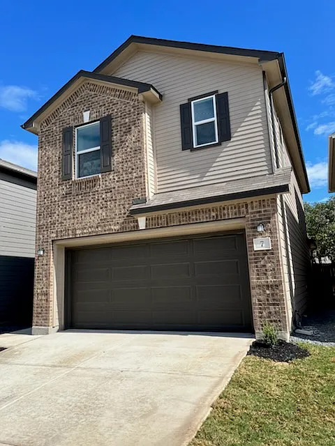 3 bed, 2.5 bath, 1663 sqft, $1,650 — Photo 3