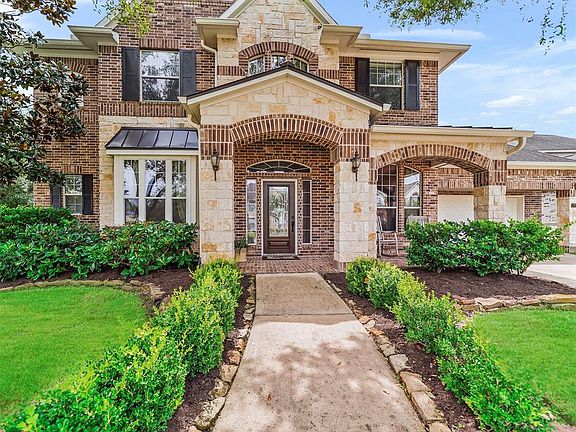 2nd image of 7714 Great Pecan Ln