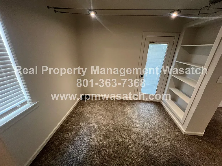 1105 S 700 E — Photo 17
