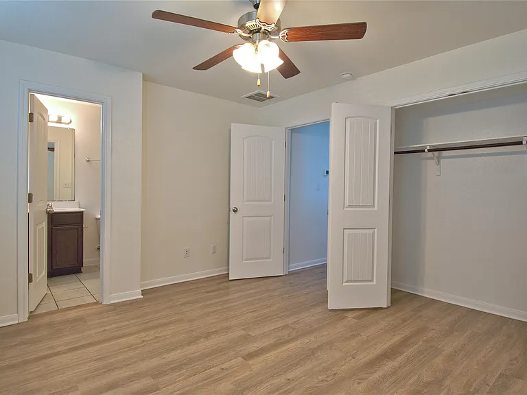 4711 Giordano Dr — Photo 11