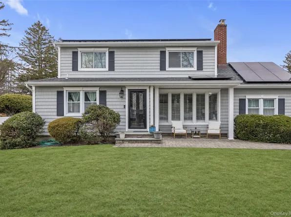 19 Alyssum Avenue, Huntington, NY 11743