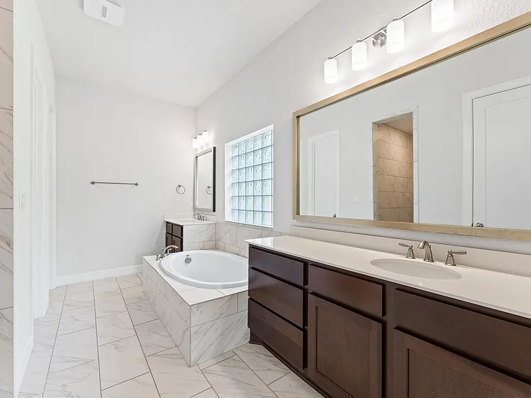 21 Cassena Grove Pl — Photo 25