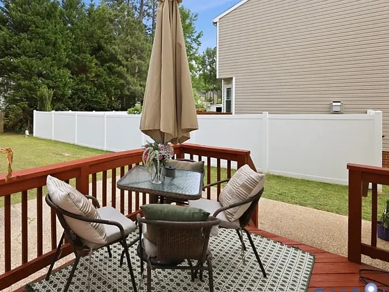 10019 Crystal Lake Ave — Photo 15