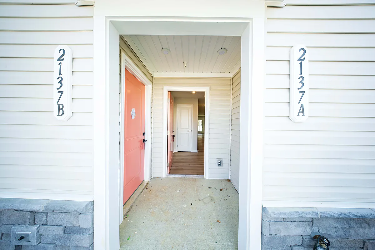 Building Photo - 2137 Destination Dr #A