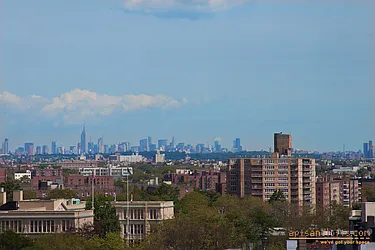 Rented by aptsandlofts.com