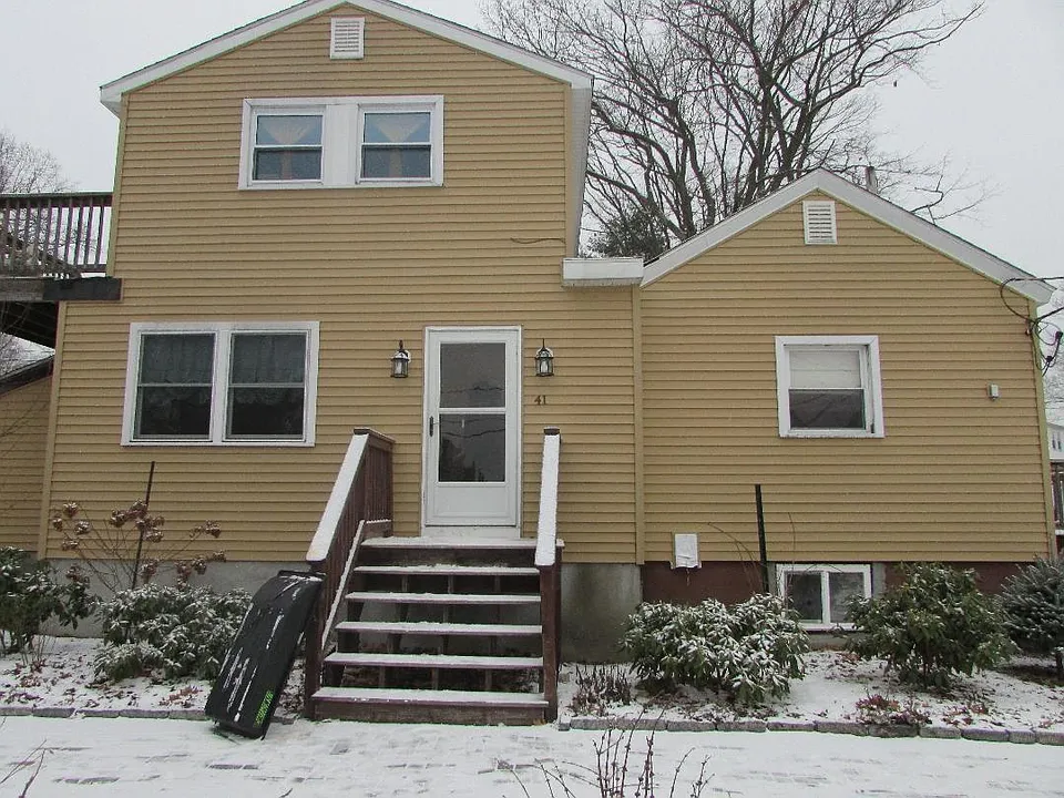 41 Carpenter Ave #2