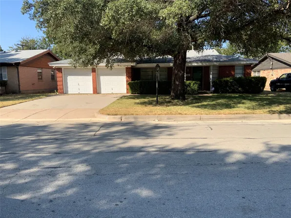2004 Bettibart St, Fort Worth, TX 76134