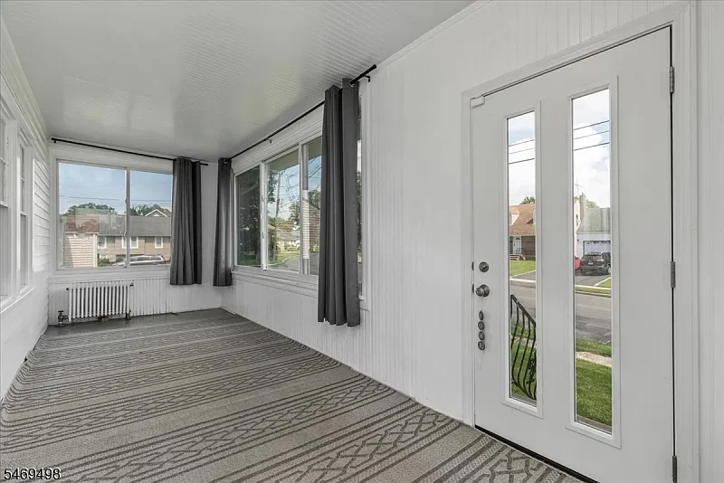 4 bed, 2.0 bath, $3,795 — Photo 2