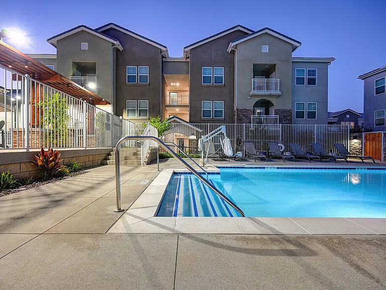 Vela Apartments — Photo 59
