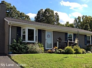2793 Ivy Ln, Vinton, VA 24179