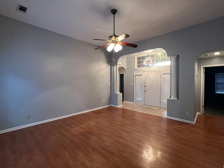 7117 Stamford Ct — Photo 6