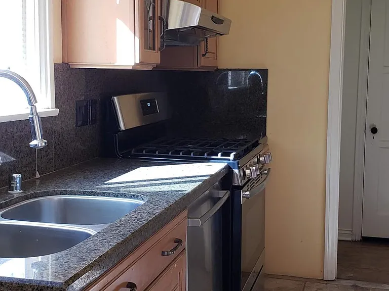 3002 Stocker St #3002 — Photo 5