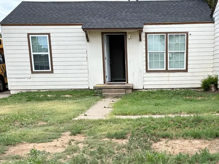 1414 Dunaway St — Photo 2