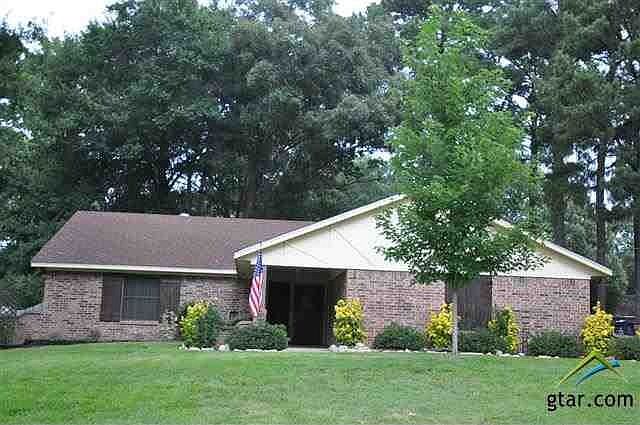 1st image of 10860 Pinewood Dr