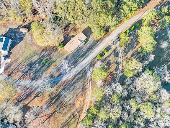 3rd image of 217 Browning Rd