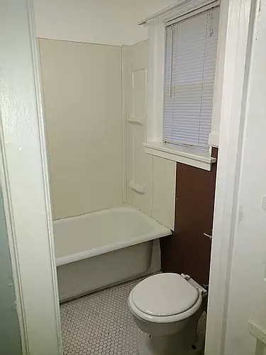 Devonshire Apartments at 1107 Pennsylvania St — Photo 12