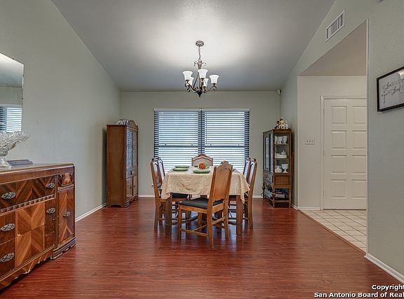 4th image of 10306 Country Cor