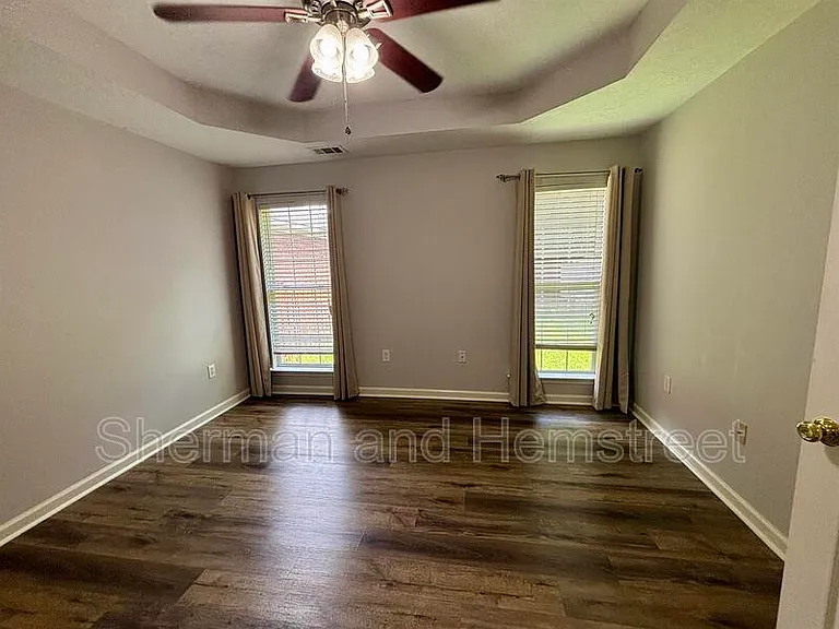 831 Dantignac St #831 DANTIGNAC ST — Photo 6