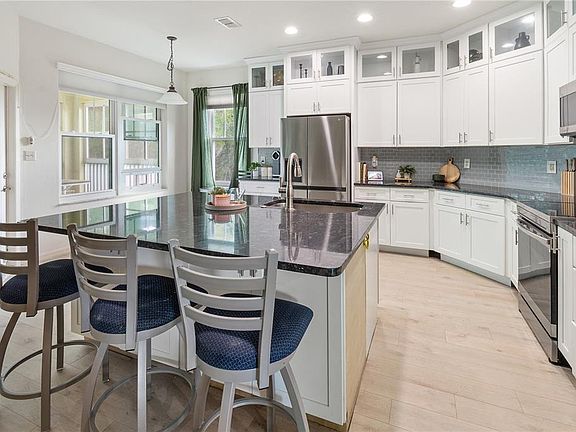 3rd image of 3818 SERENADE LANE #3818