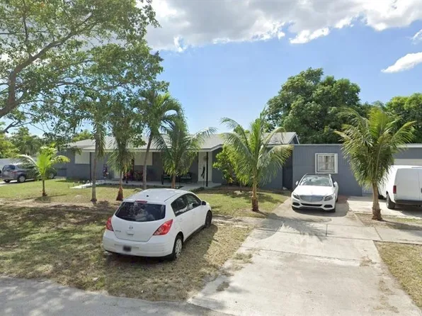 16300 NW 39th Ct, Miami Gardens, FL 33054