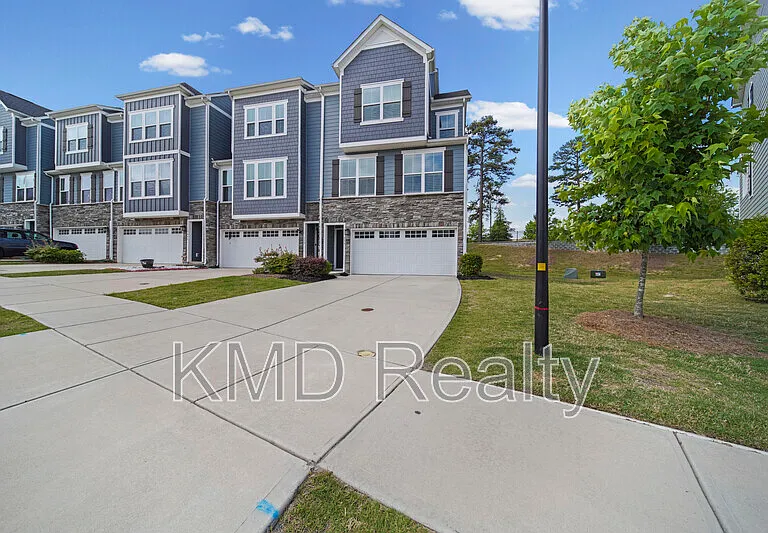 636 Crudent Rd — Photo 2