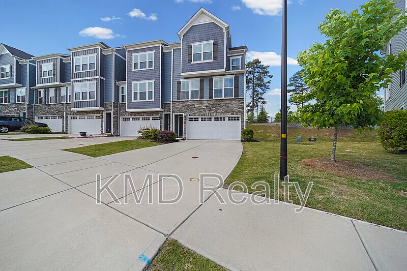 Building Photo - 636 Crudent Rd
