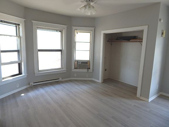 3rd image of 113 N Center St