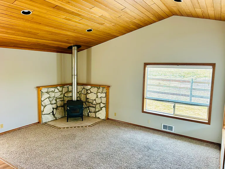 21818 Bulson Rd — Photo 7